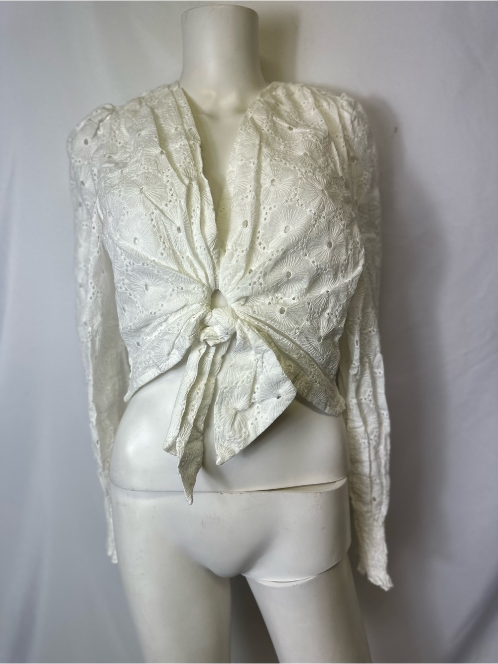 EASY CLOTHES BRAND SIZE LARGE WHITE LACE CROP BLOUSE NWT